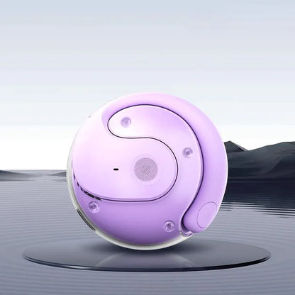 Modernes, rundes lila Gadget von Morivar, technisches Accessoire vor minimalistischem Hintergrund